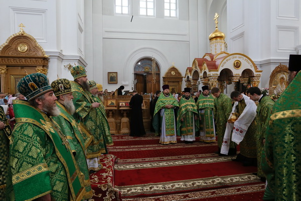 32-Божественная Литургия в Кресто-Воздвиженском соборе
